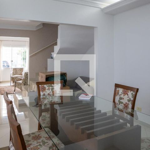 Casa à venda com 270m², 3 quartos e 5 vagasSala
