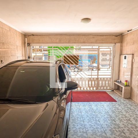 Casa à venda com 250m², 5 quartos e 2 vagas Casa à venda com 250m², 5 quartos e 2 vagasVista da Sala