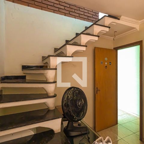 Casa à venda com 250m², 5 quartos e 2 vagas Casa à venda com 250m², 5 quartos e 2 vagasQuarto 1
