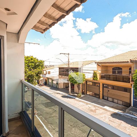 Casa à venda com 250m², 5 quartos e 2 vagas Casa à venda com 250m², 5 quartos e 2 vagasVaranda da Suíte
