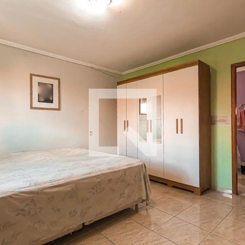 Casa à venda com 250m², 5 quartos e 2 vagas Casa à venda com 250m², 5 quartos e 2 vagasSuíte