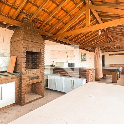 Casa à venda com 250m², 5 quartos e 2 vagas Casa à venda com 250m², 5 quartos e 2 vagasChurrasqueira