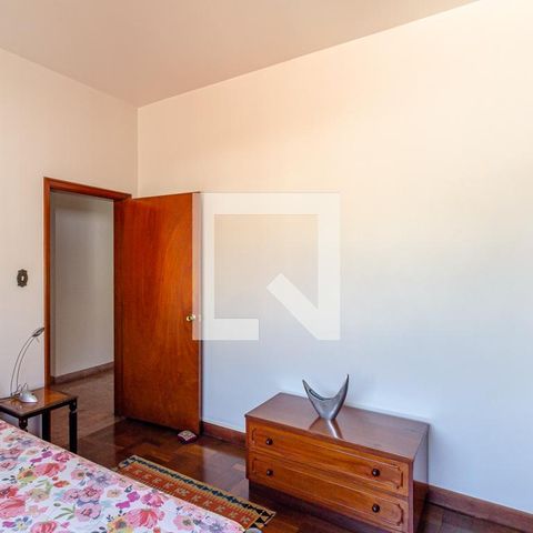 Casa à venda com 505m², 4 quartos e 5 vagas Casa à venda com 505m², 4 quartos e 5 vagasQuarto 3
