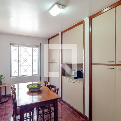 Casa à venda com 505m², 4 quartos e 5 vagas Casa à venda com 505m², 4 quartos e 5 vagasCopa