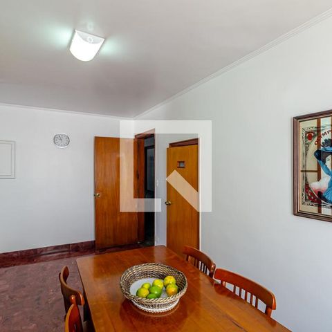 Casa à venda com 505m², 4 quartos e 5 vagas Casa à venda com 505m², 4 quartos e 5 vagasCopa