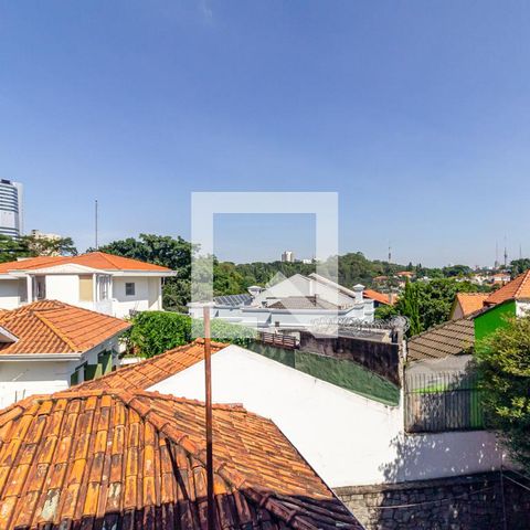 Casa à venda com 505m², 4 quartos e 5 vagas Casa à venda com 505m², 4 quartos e 5 vagasVista do Quarto 3