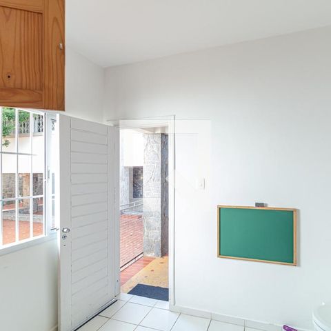 Casa à venda com 505m², 4 quartos e 5 vagas Casa à venda com 505m², 4 quartos e 5 vagasQuarto de Serviço