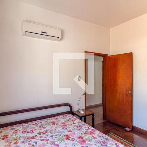 Casa à venda com 505m², 4 quartos e 5 vagas Casa à venda com 505m², 4 quartos e 5 vagasQuarto 3