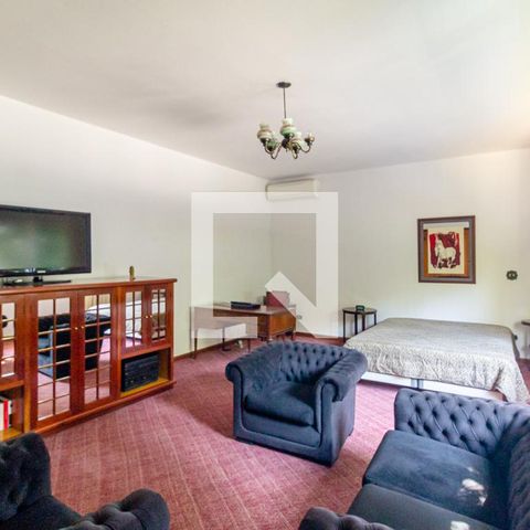Casa à venda com 505m², 4 quartos e 5 vagas Casa à venda com 505m², 4 quartos e 5 vagasQuarto 1 - Suíte