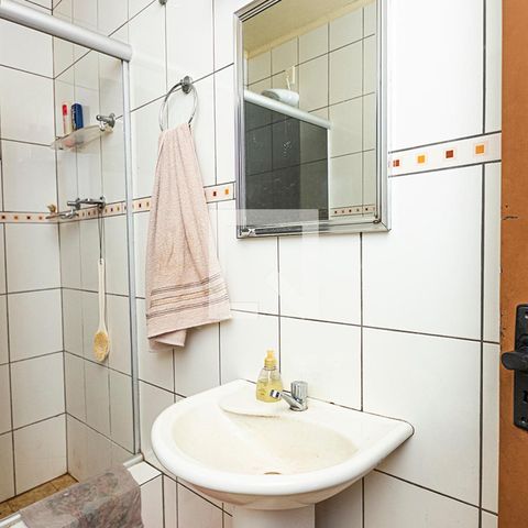 Casa à venda com 159m², 3 quartos e 2 vagasBanheiro