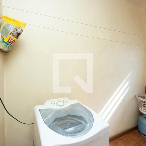 Casa à venda com 159m², 3 quartos e 2 vagasLavanderia