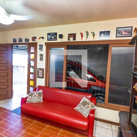 Casa à venda com 159m², 3 quartos e 2 vagasSala