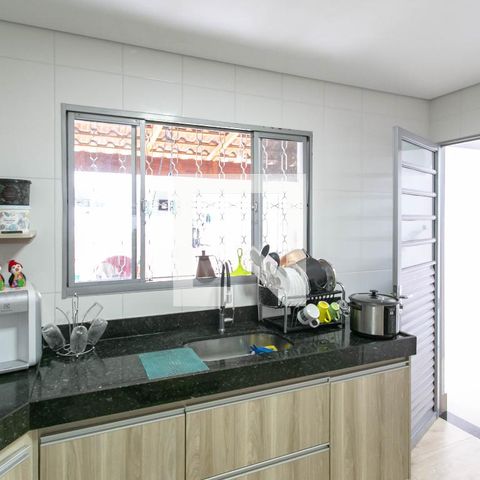 Casa à venda com 179m², 3 quartos e 2 vagasCozinha