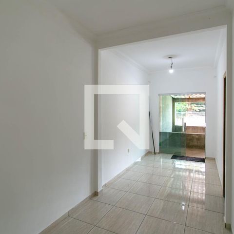 Casa à venda com 179m², 3 quartos e 2 vagasCorredor
