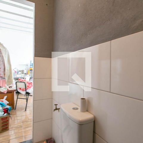 Casa à venda com 179m², 3 quartos e 2 vagasBanheiro
