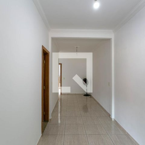 Casa à venda com 179m², 3 quartos e 2 vagasCorredor