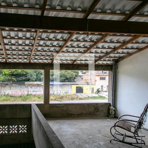 Casa à venda com 179m², 3 quartos e 2 vagasVaranda