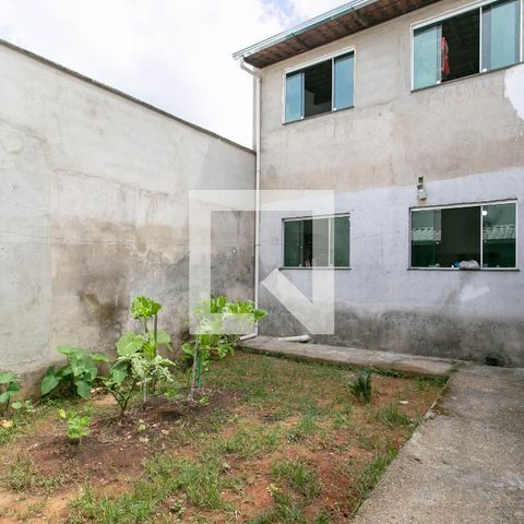 Casa à venda com 179m², 3 quartos e 2 vagasQuintal