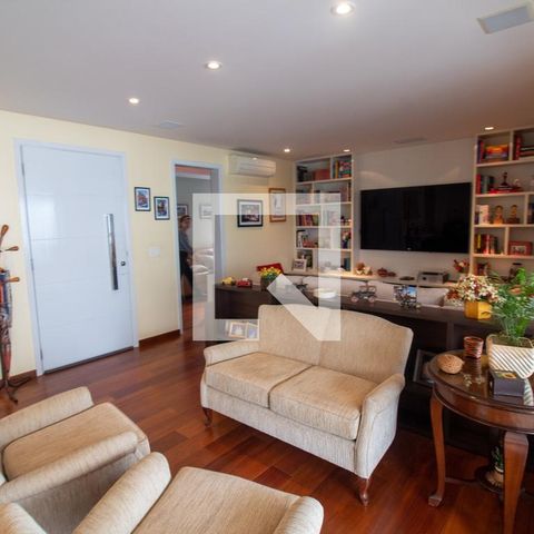 Apartamento à venda com 210m², 3 quartos e 4 vagasSala