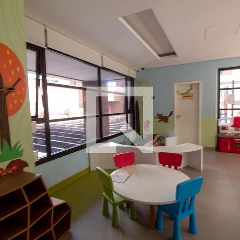 Apartamento à venda com 210m², 3 quartos e 4 vagasÁrea comum - Piscina