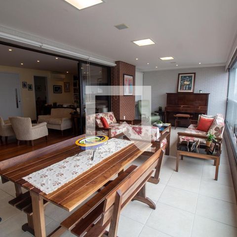Apartamento à venda com 210m², 3 quartos e 4 vagasTerraço
