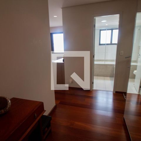 Apartamento à venda com 210m², 3 quartos e 4 vagasCloset