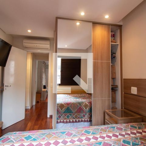 Apartamento à venda com 210m², 3 quartos e 4 vagasSuíte 2