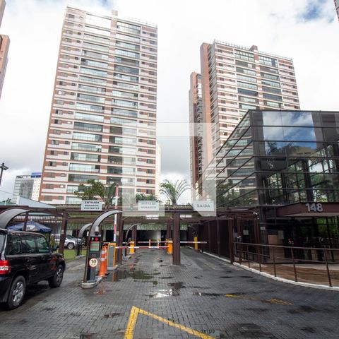 Apartamento à venda com 210m², 3 quartos e 4 vagasFachada