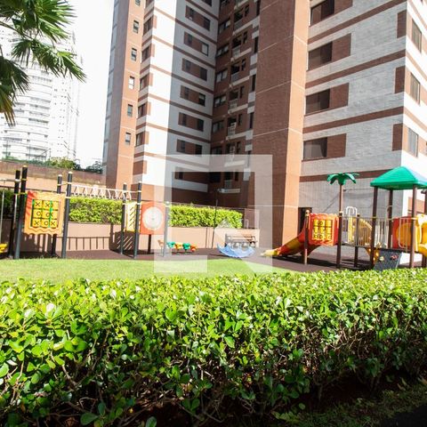 Apartamento à venda com 210m², 3 quartos e 4 vagasÁrea comum - Playground