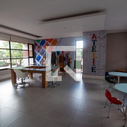 Apartamento à venda com 210m², 3 quartos e 4 vagasÁrea comum - Piscina