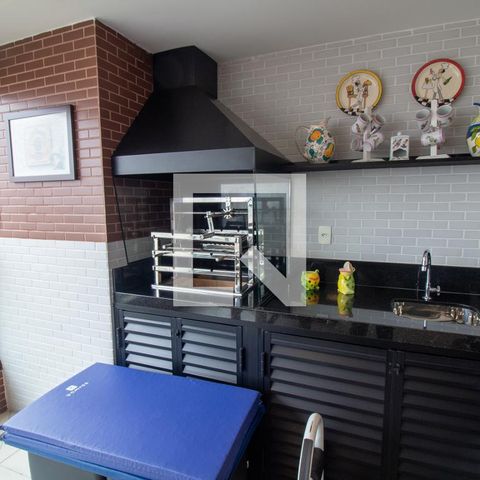 Apartamento à venda com 210m², 3 quartos e 4 vagasChurrasqueira