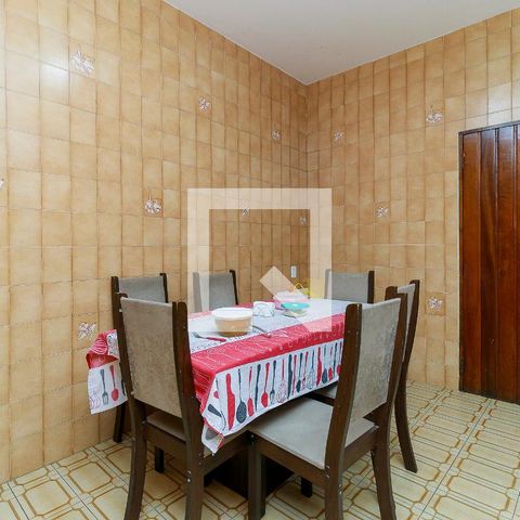 Casa à venda com 340m², 3 quartos e 6 vagas Casa à venda com 340m², 3 quartos e 6 vagasCozinha