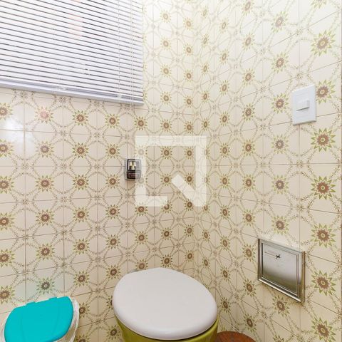 Casa à venda com 340m², 3 quartos e 6 vagas Casa à venda com 340m², 3 quartos e 6 vagasBanheiro