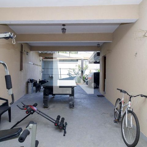Casa à venda com 340m², 3 quartos e 6 vagas Casa à venda com 340m², 3 quartos e 6 vagasQuintal