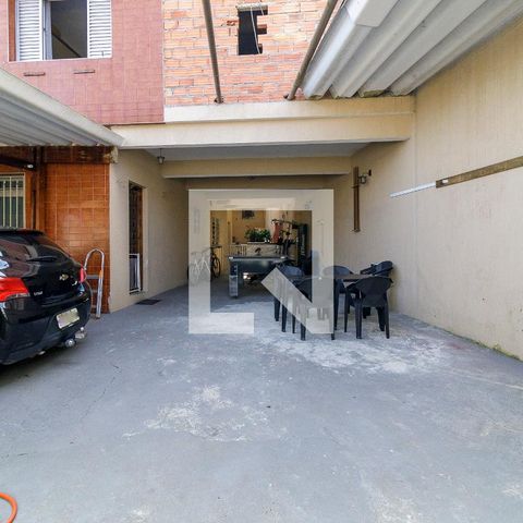 Casa à venda com 340m², 3 quartos e 6 vagas Casa à venda com 340m², 3 quartos e 6 vagasGaragem