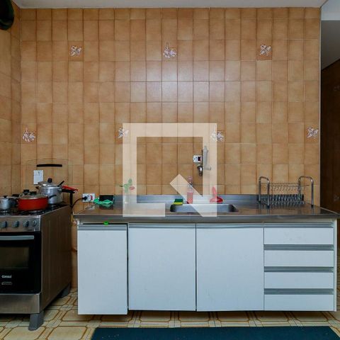 Casa à venda com 340m², 3 quartos e 6 vagas Casa à venda com 340m², 3 quartos e 6 vagasCozinha