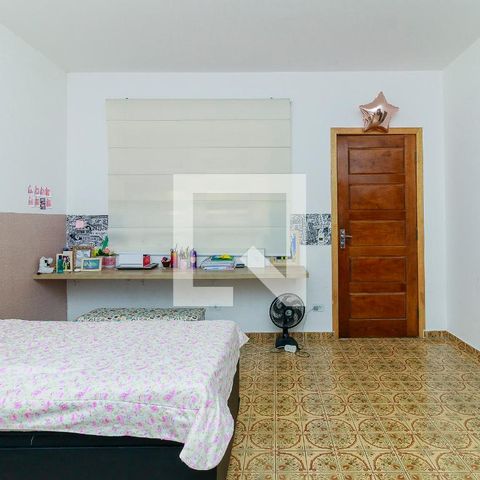 Casa à venda com 340m², 3 quartos e 6 vagas Casa à venda com 340m², 3 quartos e 6 vagasQuarto 2