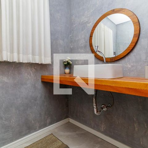 Casa à venda com 340m², 3 quartos e 6 vagas Casa à venda com 340m², 3 quartos e 6 vagasLavabo