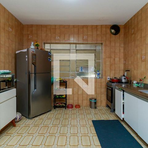 Casa à venda com 340m², 3 quartos e 6 vagas Casa à venda com 340m², 3 quartos e 6 vagasCozinha