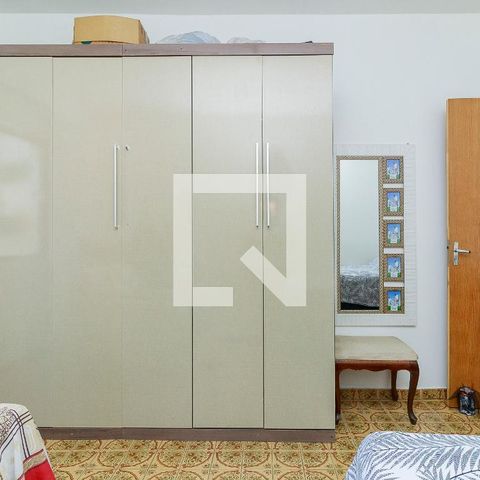 Casa à venda com 340m², 3 quartos e 6 vagas Casa à venda com 340m², 3 quartos e 6 vagasQuarto 3