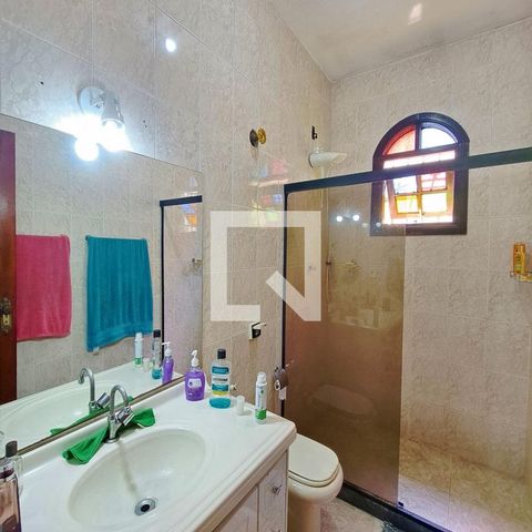 Casa à venda com 280m², 2 quartos e 2 vagasBanheiro da Suíte