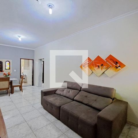 Casa à venda com 280m², 2 quartos e 2 vagasSala