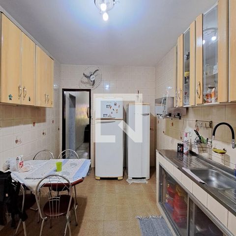 Casa à venda com 280m², 2 quartos e 2 vagasCozinha