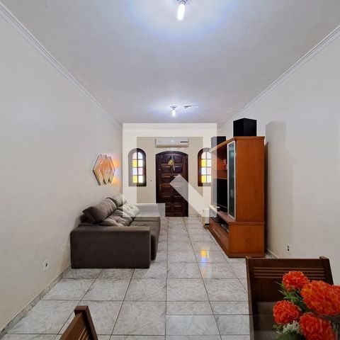 Casa à venda com 280m², 2 quartos e 2 vagasSala