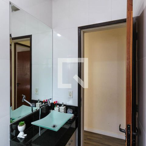Casa à venda com 125m², 3 quartos e 4 vagasBanheiro