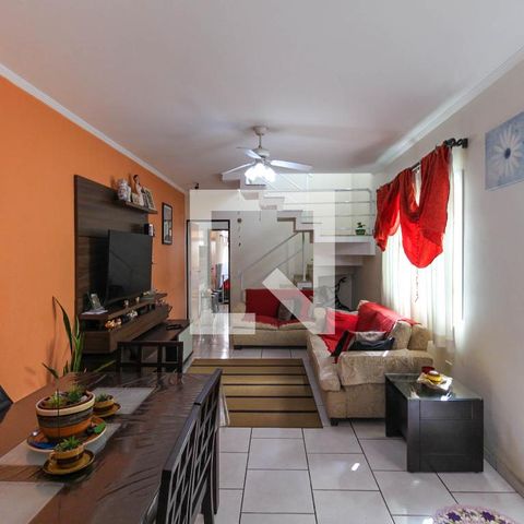 Casa à venda com 125m², 3 quartos e 4 vagasSala