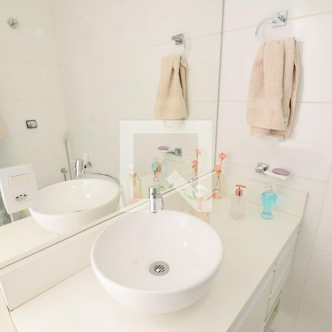 Casa à venda com 200m², 4 quartos e 2 vagasBanheiro Social