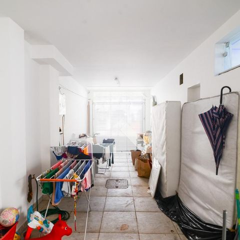 Casa à venda com 200m², 4 quartos e 2 vagasÁrea de Serviço