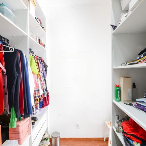 Casa à venda com 200m², 4 quartos e 2 vagasCloset da Suíte