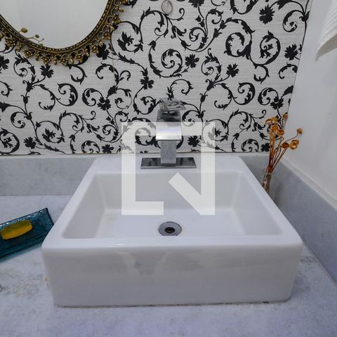 Casa à venda com 200m², 4 quartos e 2 vagasLavabo